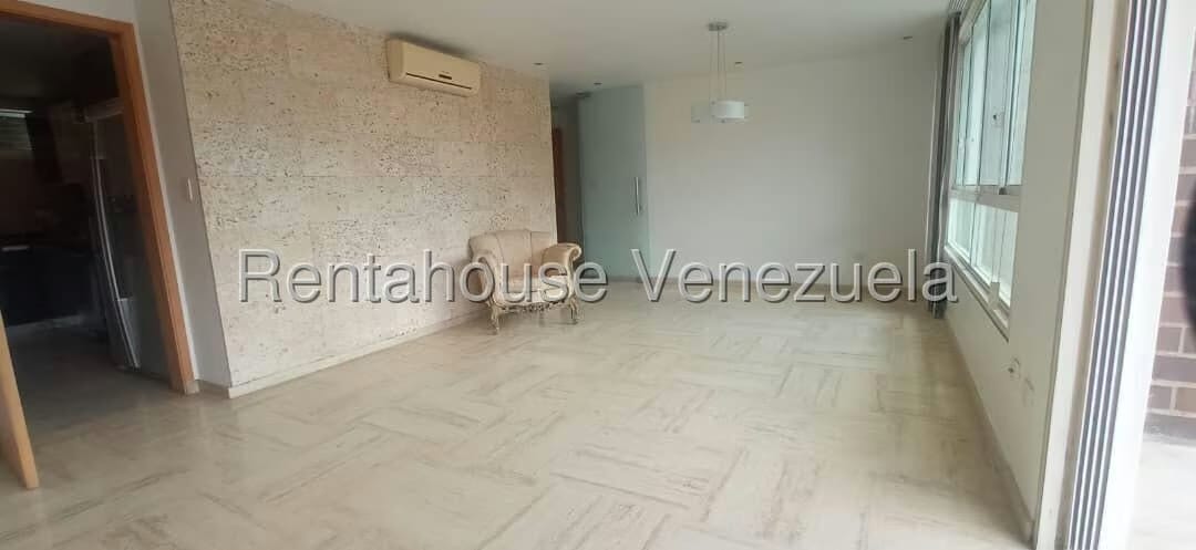 Apartamento (1 Nivel) en Alquiler en Escampadero, Distrito Metropolitano - 6