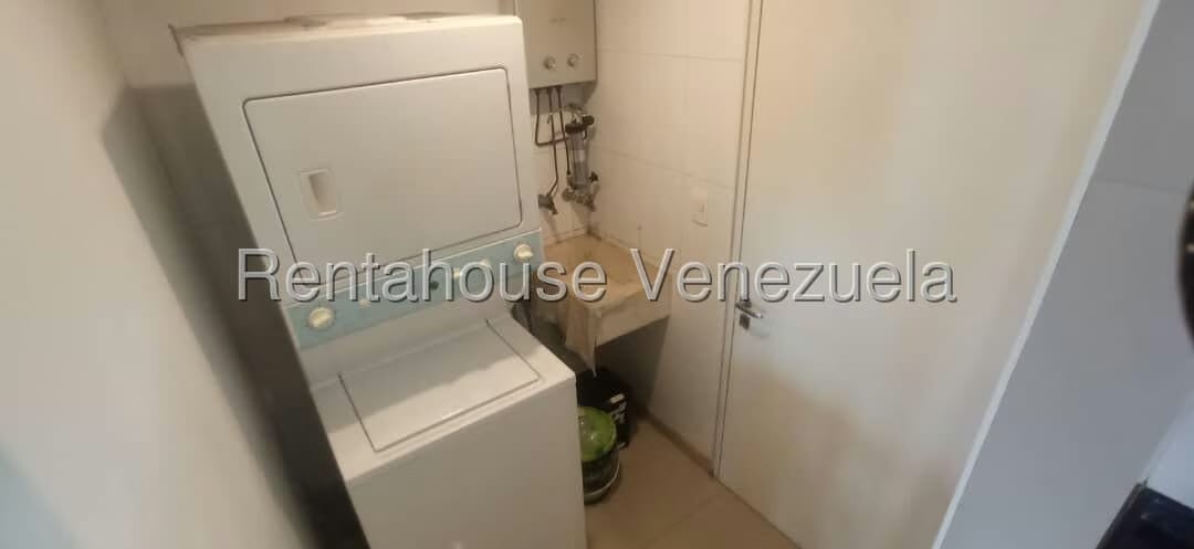 Apartamento (1 Nivel) en Alquiler en Escampadero, Distrito Metropolitano - 10