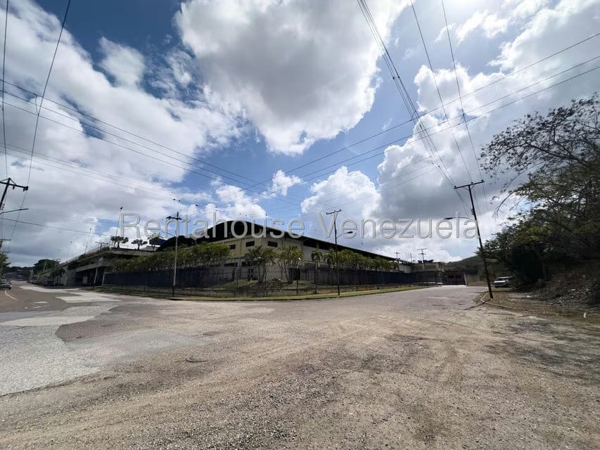 Comercial (Galpon - Deposito) en Venta en Rio Tuy, Miranda - 2