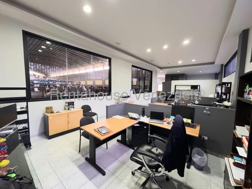 Comercial (Galpon - Deposito) en Venta en Rio Tuy, Miranda - 29