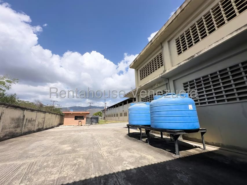 Comercial (Galpon - Deposito) en Venta en Rio Tuy, Miranda - 38