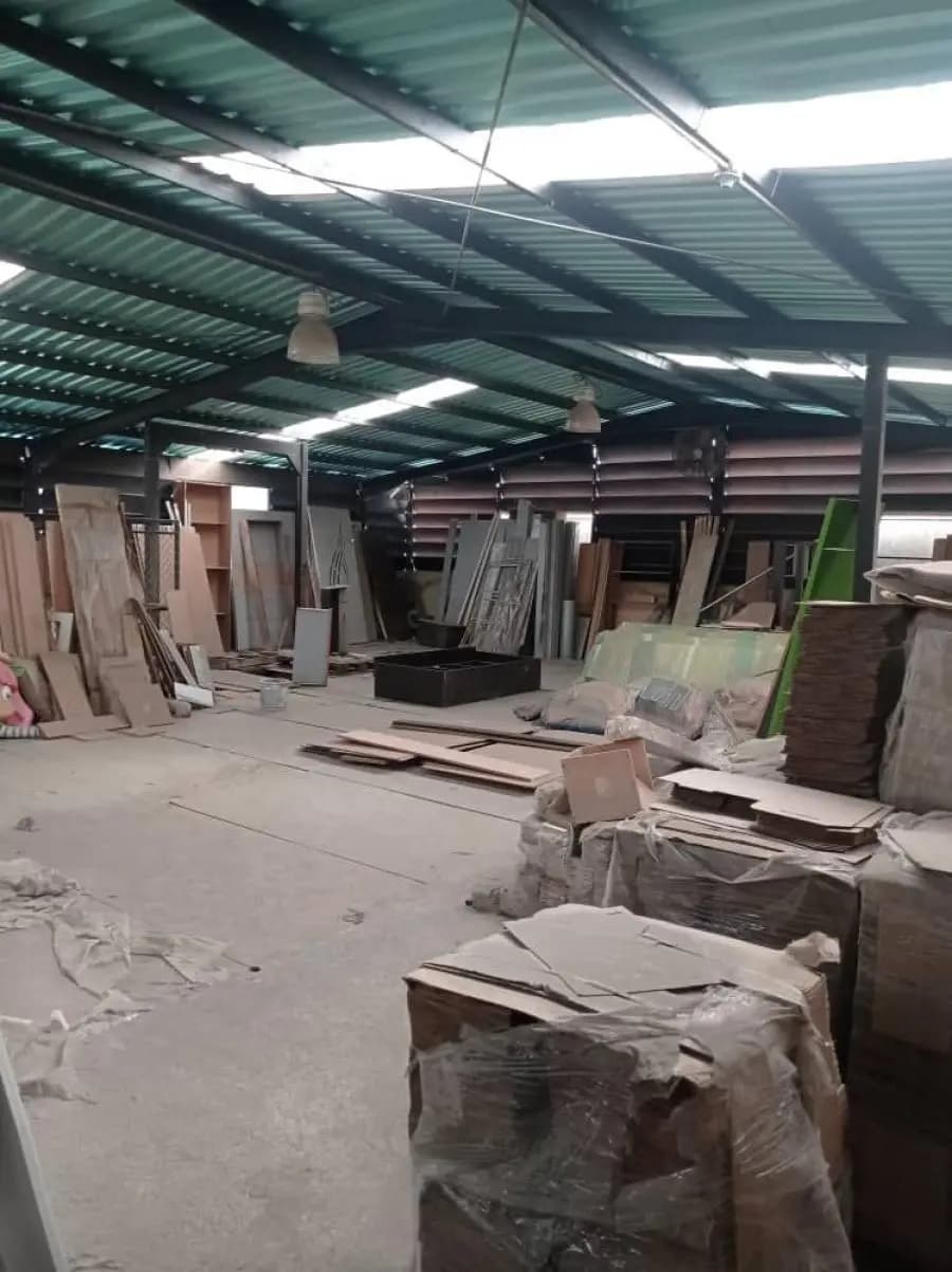 Galpon en Venta en Lechería - 3