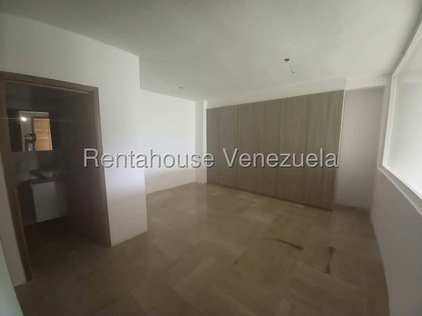 Apartamento (1 Nivel) en Alquiler en Solar del Hatillo, Distrito Metropolitano - 9