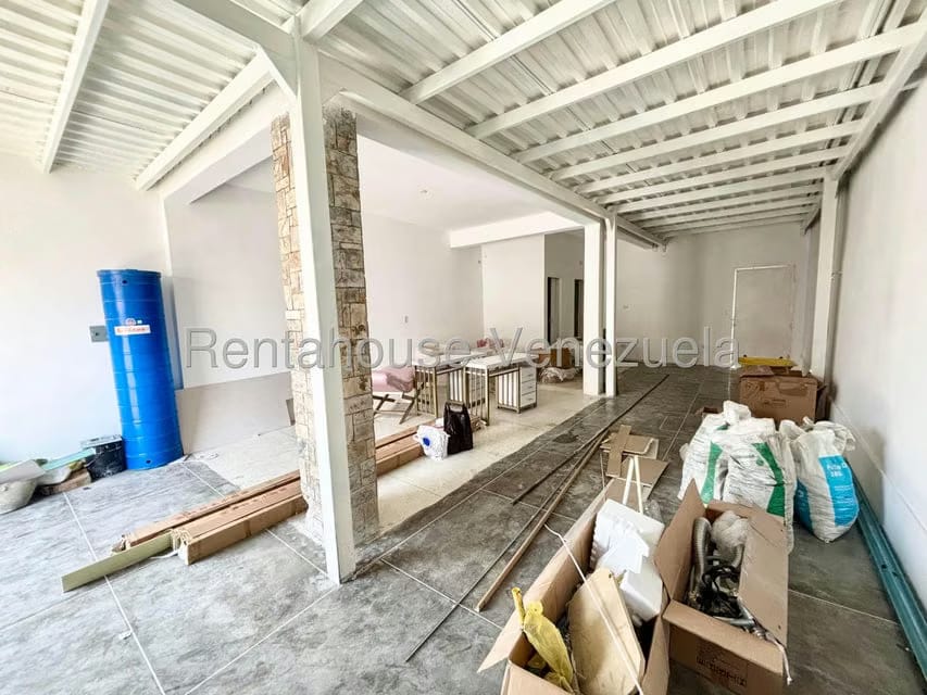 Comercial (Local Comercial) en Alquiler en Parroquia Concepcion, Lara - 2
