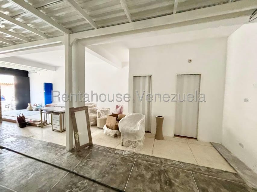 Comercial (Local Comercial) en Alquiler en Parroquia Concepcion, Lara - 11