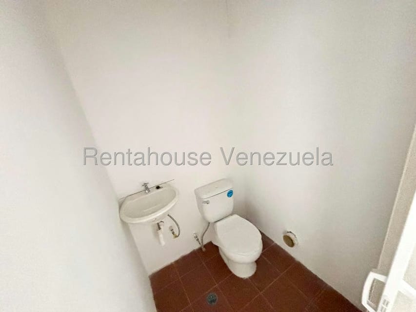 Comercial (Local Comercial) en Alquiler en Parroquia Concepcion, Lara - 8