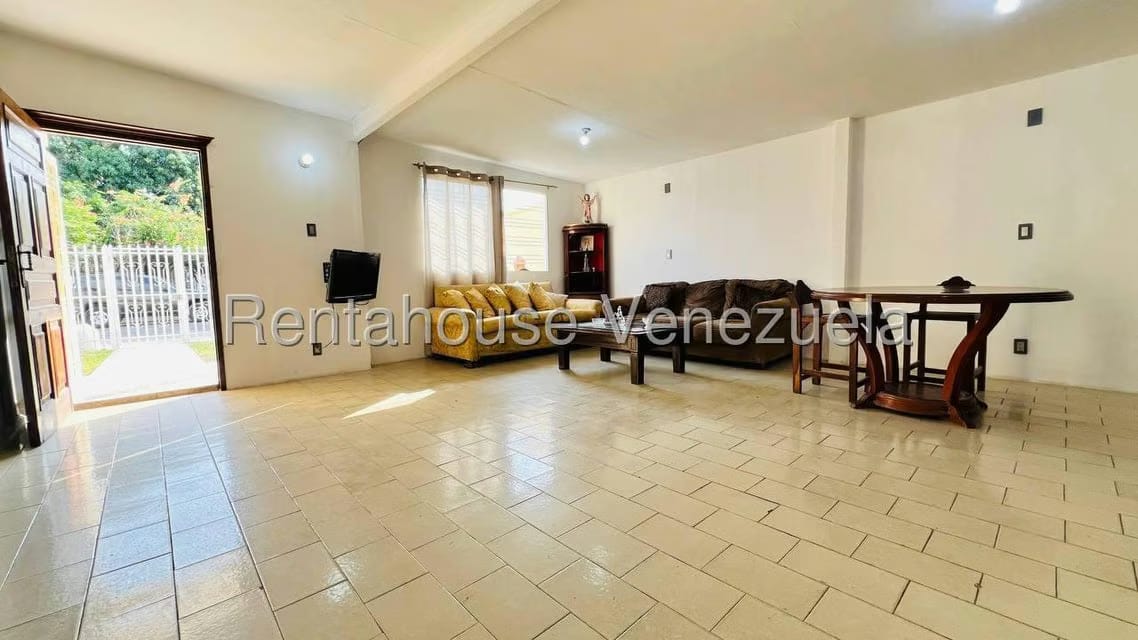 Casa (1 Nivel) en Venta en Fundacion Mendoza, Aragua - 2