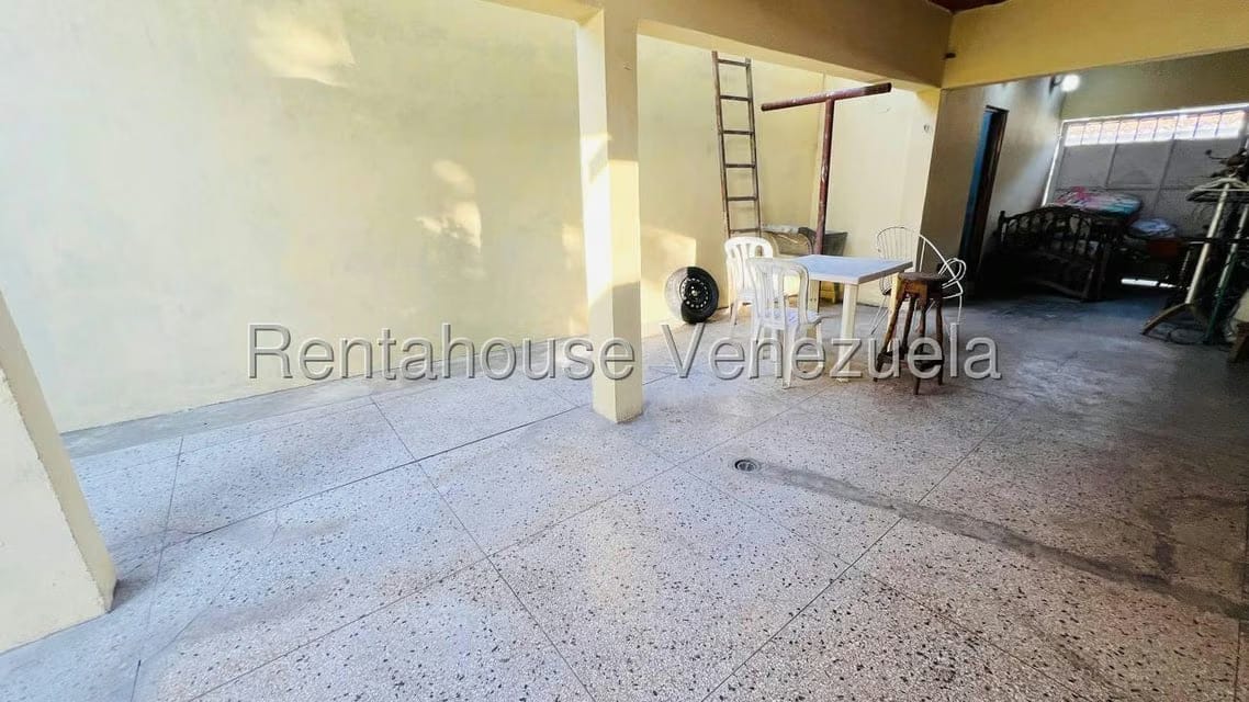 Casa (1 Nivel) en Venta en Fundacion Mendoza, Aragua - 32