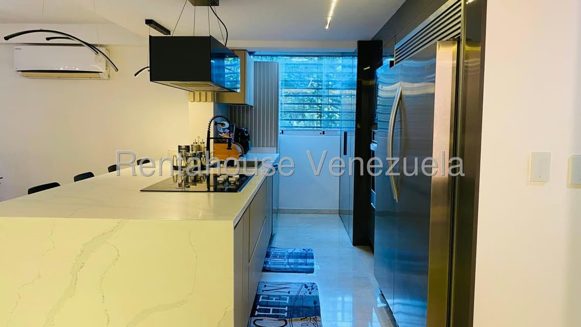 Apartamento (Duplex) en Venta en La Bonita, Distrito Metropolitano - 11