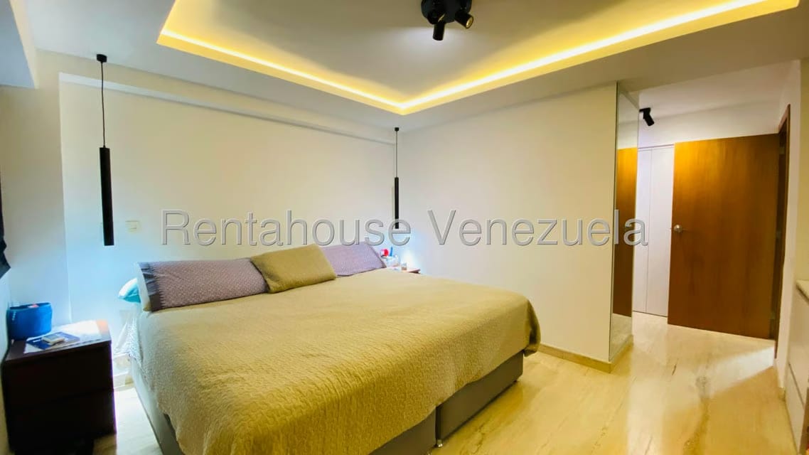 Apartamento (Duplex) en Venta en La Bonita, Distrito Metropolitano - 20