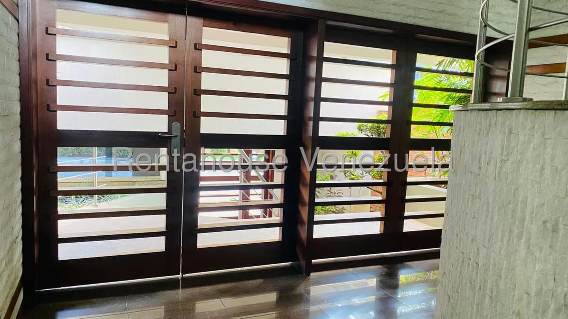 Apartamento (Duplex) en Venta en La Bonita, Distrito Metropolitano - 34