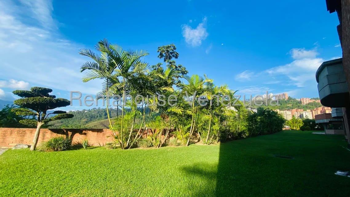 Apartamento (Duplex) en Venta en La Bonita, Distrito Metropolitano - 38