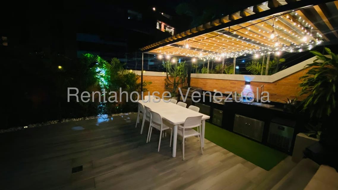 Apartamento (Duplex) en Venta en La Bonita, Distrito Metropolitano - 43