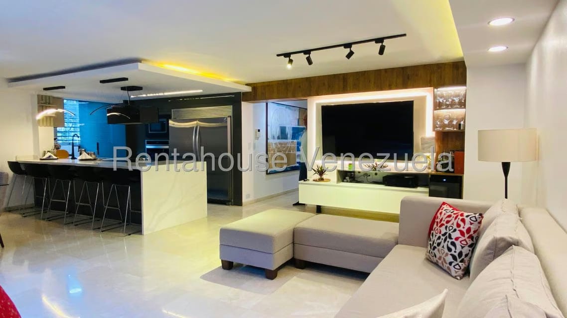 Apartamento (Duplex) en Venta en La Bonita, Distrito Metropolitano - 9