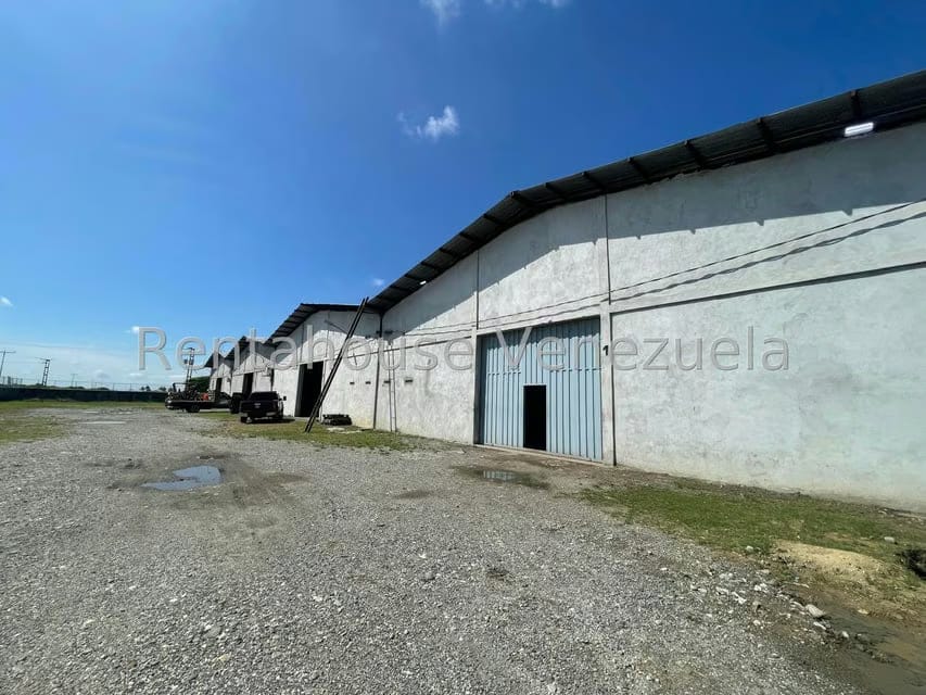 Comercial (Galpon - Deposito) en Alquiler en Miraflores, Portuguesa