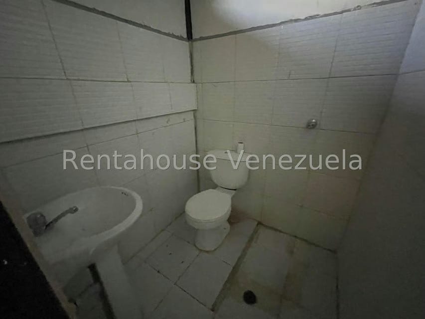 Comercial (Galpon - Deposito) en Alquiler en Miraflores, Portuguesa - 11