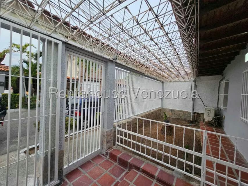 Casa (Duplex) en Alquiler en La Morita, Aragua - 28