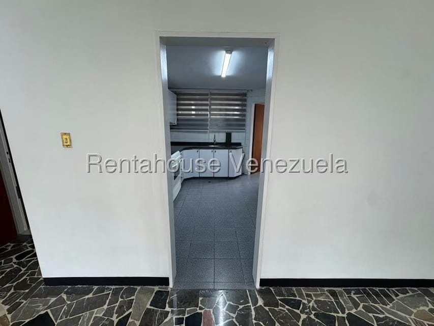 Apartamento (1 Nivel) en Alquiler en Caurimare, Distrito Metropolitano - 12