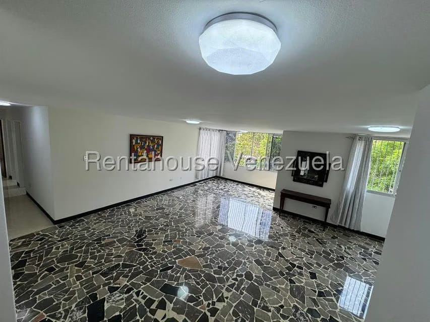 Apartamento (1 Nivel) en Alquiler en Caurimare, Distrito Metropolitano - 3