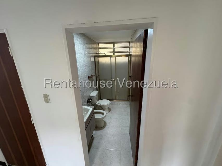 Apartamento (1 Nivel) en Alquiler en Caurimare, Distrito Metropolitano - 21
