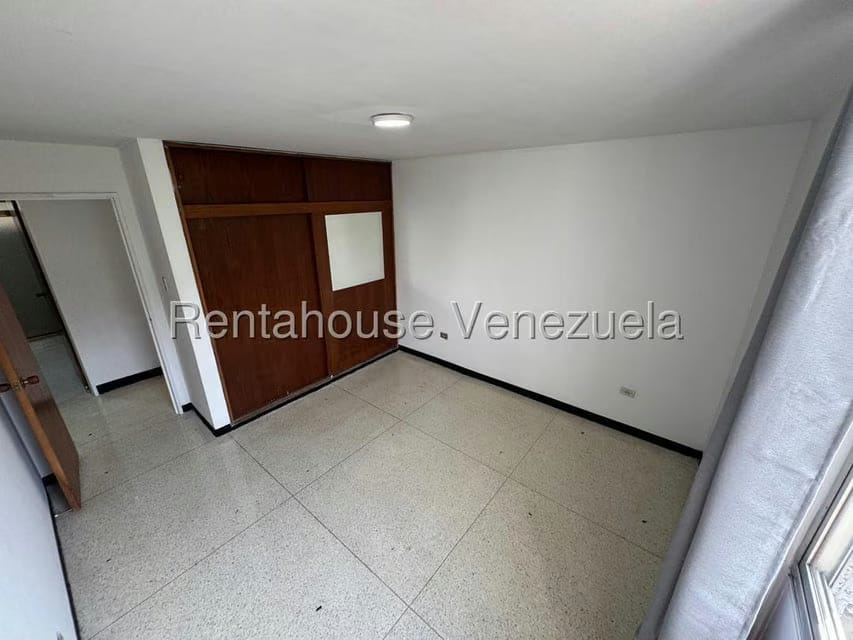 Apartamento (1 Nivel) en Alquiler en Caurimare, Distrito Metropolitano - 24