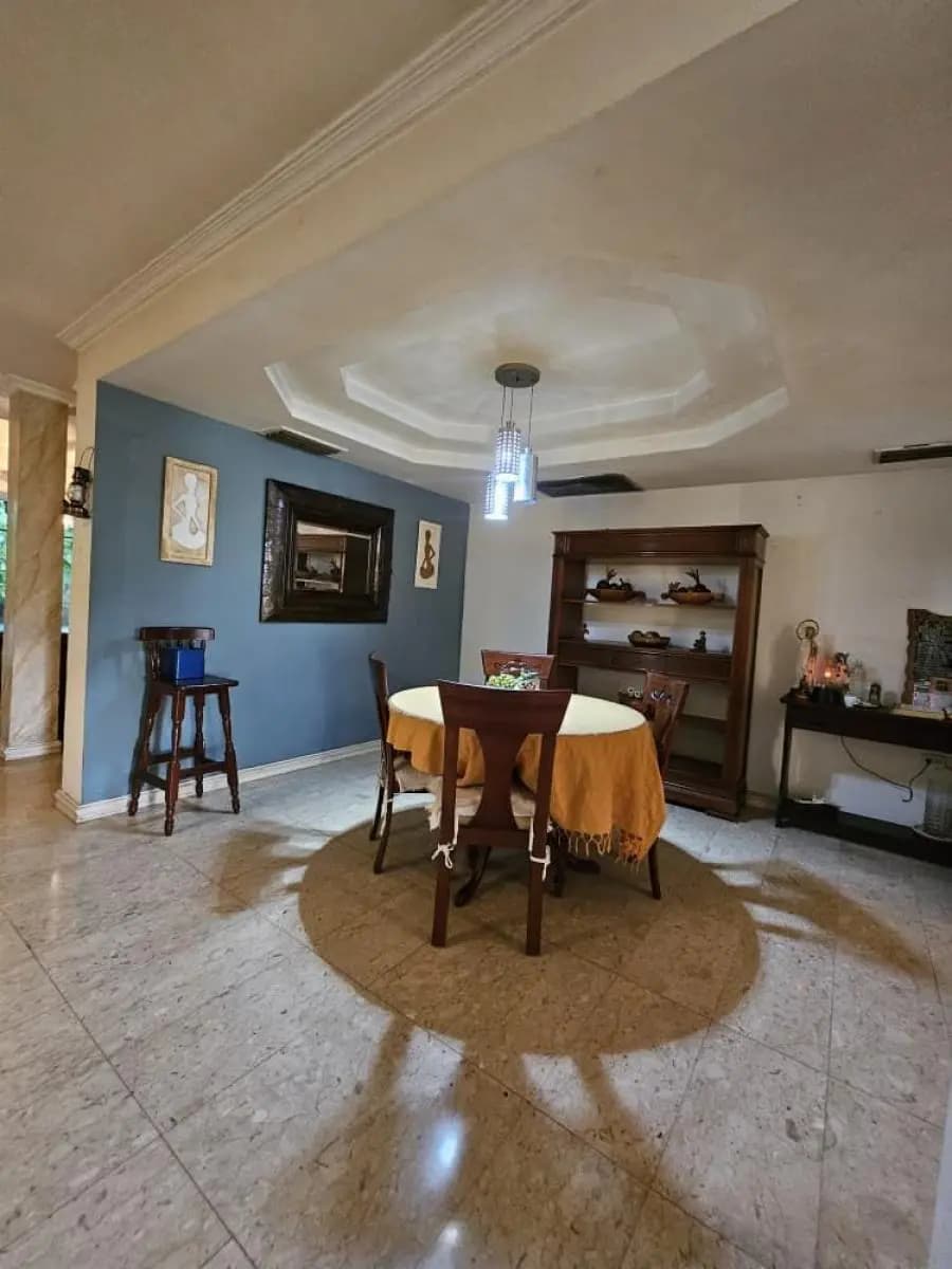 Casa en Venta en Valencia - 17