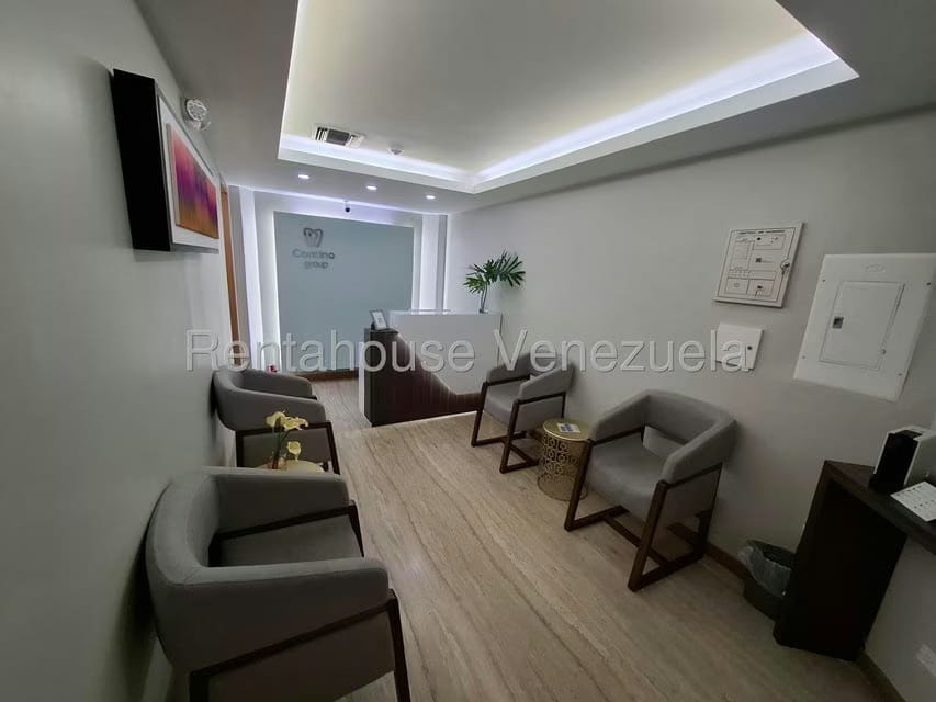 Comercial (Oficina) en Alquiler en Chuao, Distrito Metropolitano