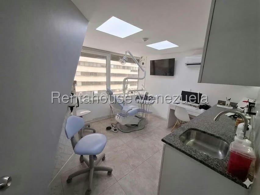 Comercial (Oficina) en Alquiler en Chuao, Distrito Metropolitano - 2