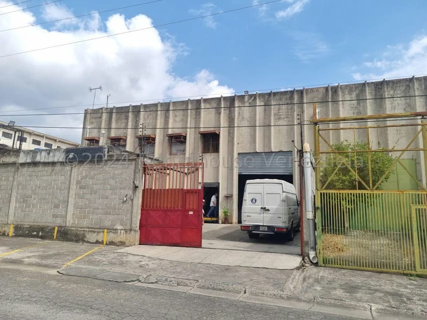 Comercial (Galpon - Deposito) en Venta en Sector Industrial Cloris, Miranda