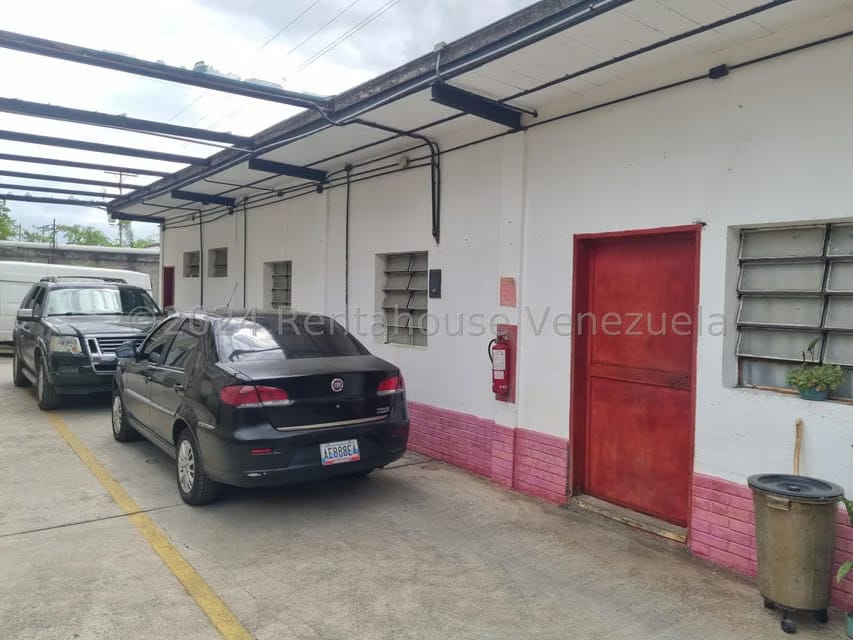 Comercial (Galpon - Deposito) en Venta en Sector Industrial Cloris, Miranda - 15
