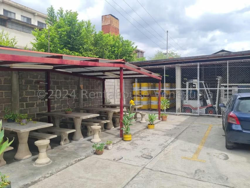 Comercial (Galpon - Deposito) en Venta en Sector Industrial Cloris, Miranda - 16