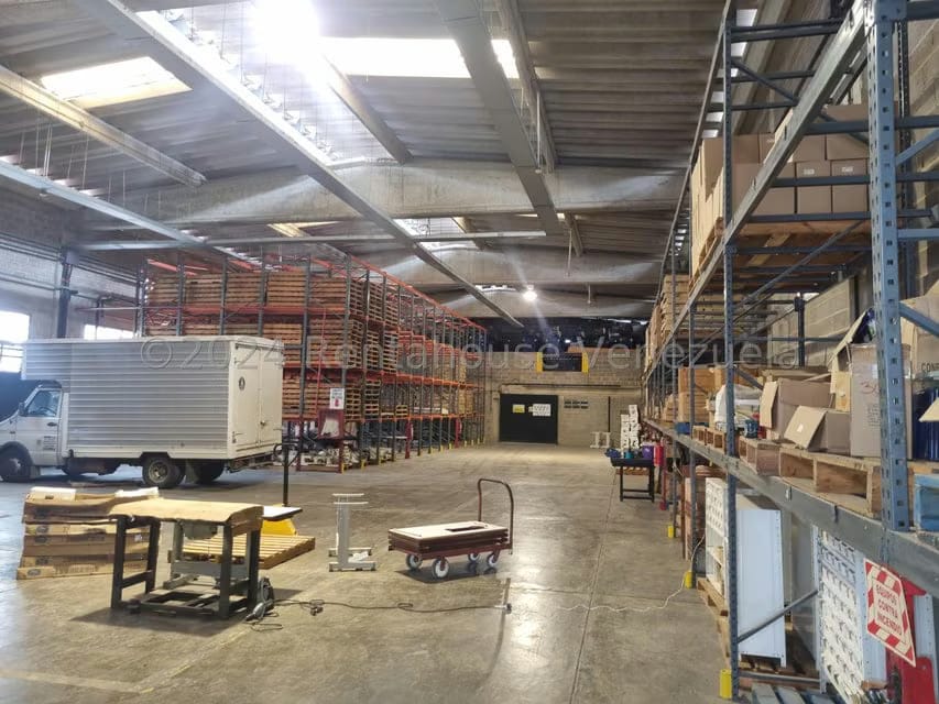 Comercial (Galpon - Deposito) en Venta en Sector Industrial Cloris, Miranda - 4