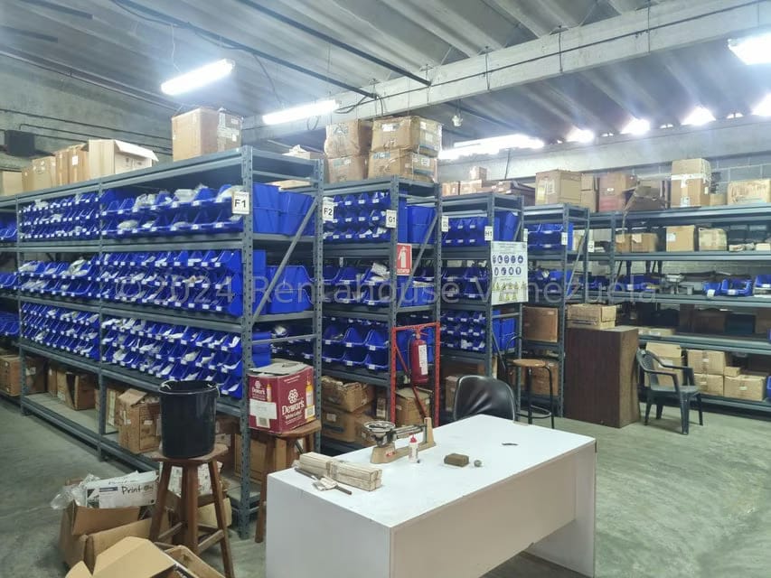 Comercial (Galpon - Deposito) en Venta en Sector Industrial Cloris, Miranda - 9