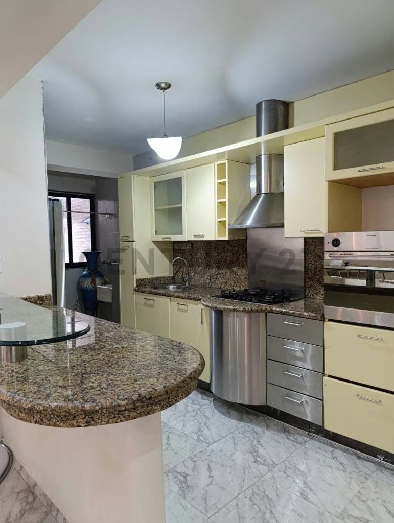 APARTAMENTO AMOBLADO EN ALQUILER