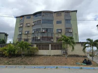 *VENTA DE APTO EN LA SABANA / GUATIRE*