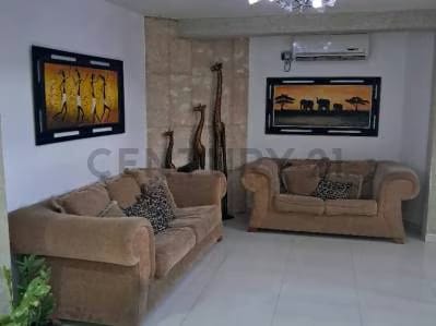 Excelente y moderna propiedad ubicada en el CR. Carmen Isabel. En Anaco. - 3