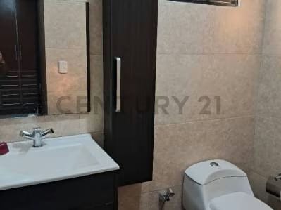 Excelente y moderna propiedad ubicada en el CR. Carmen Isabel. En Anaco. - 9