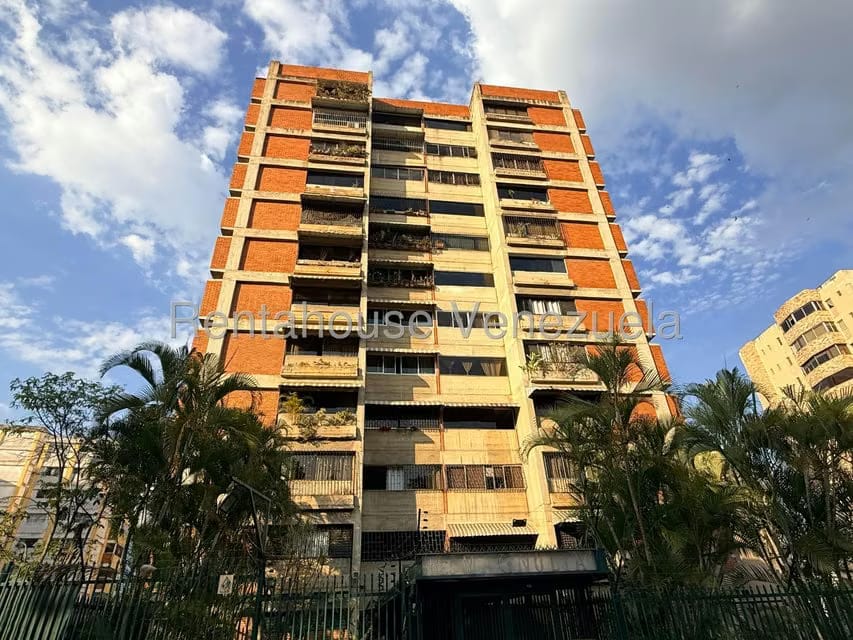 Apartamento (1 Nivel) en Alquiler en Santa Paula, Distrito Metropolitano