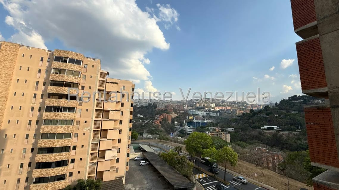Apartamento (1 Nivel) en Alquiler en Santa Paula, Distrito Metropolitano - 18
