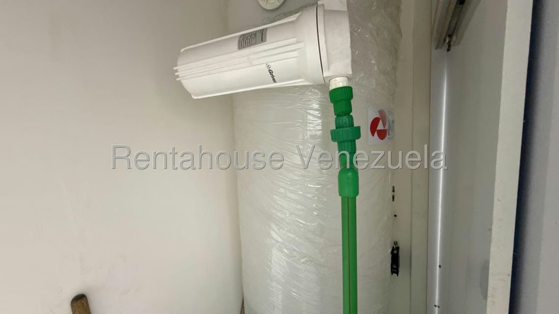 Apartamento (1 Nivel) en Alquiler en Santa Paula, Distrito Metropolitano - 20