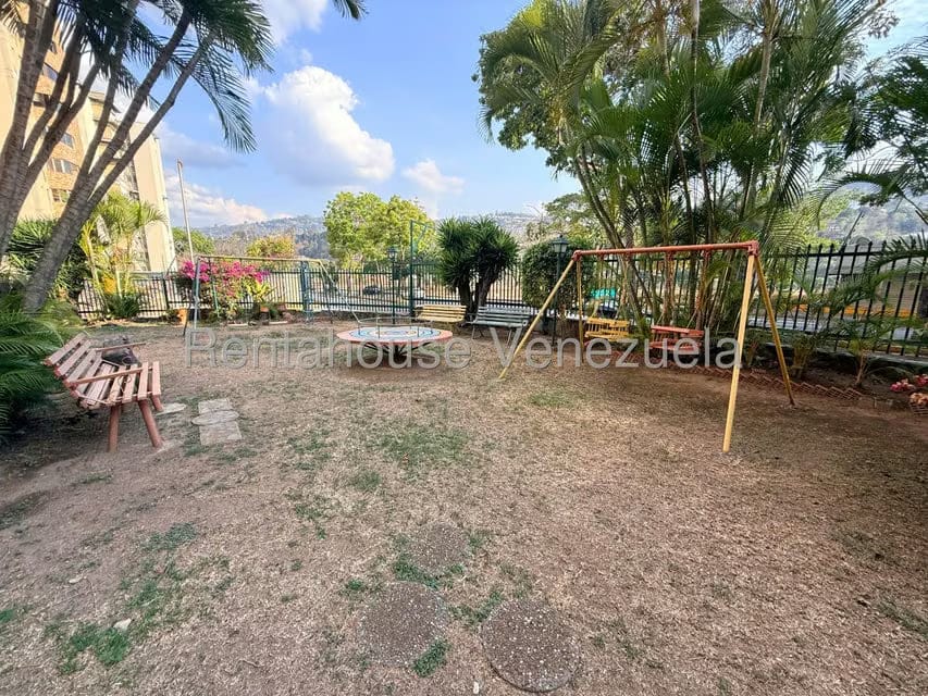 Apartamento (1 Nivel) en Alquiler en Santa Paula, Distrito Metropolitano - 21