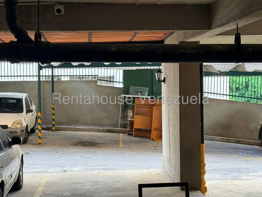 Apartamento (1 Nivel) en Alquiler en Santa Paula, Distrito Metropolitano - 24