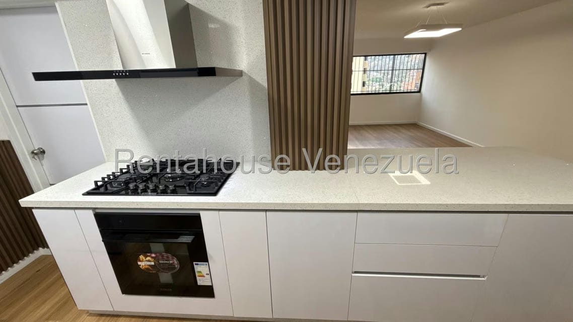 Apartamento (1 Nivel) en Alquiler en Santa Paula, Distrito Metropolitano - 9