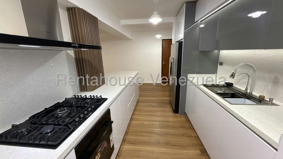 Apartamento (1 Nivel) en Alquiler en Santa Paula, Distrito Metropolitano - 10