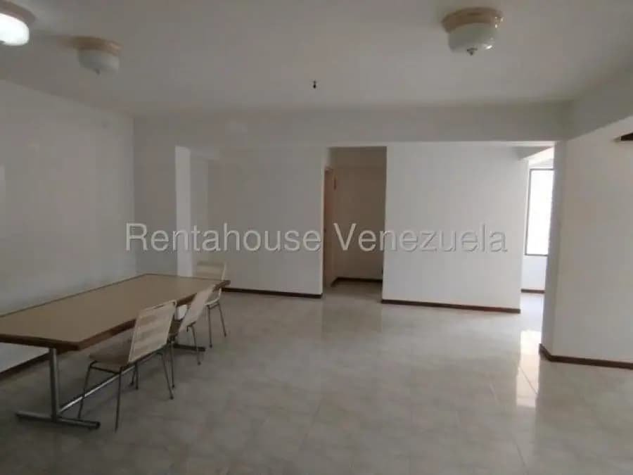 Apartamento en Venta en la urbina Caracas - 9
