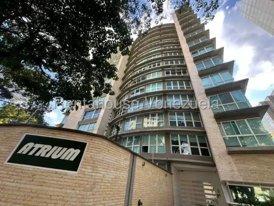 Apartamento en Alquiler en El Rosal Caracas - 2