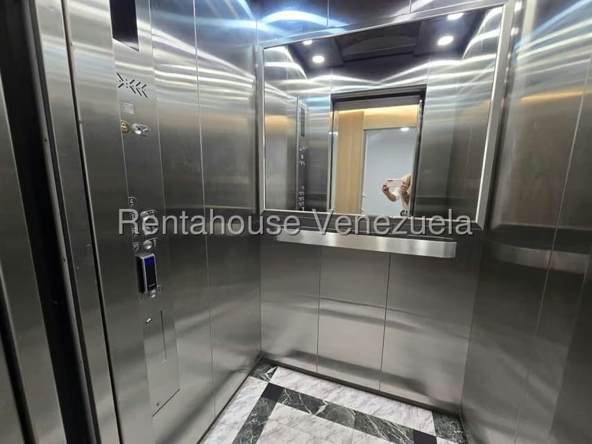 Apartamento (1 Nivel) en Venta en Colinas de La Tahona, Distrito Metropolitano - 5