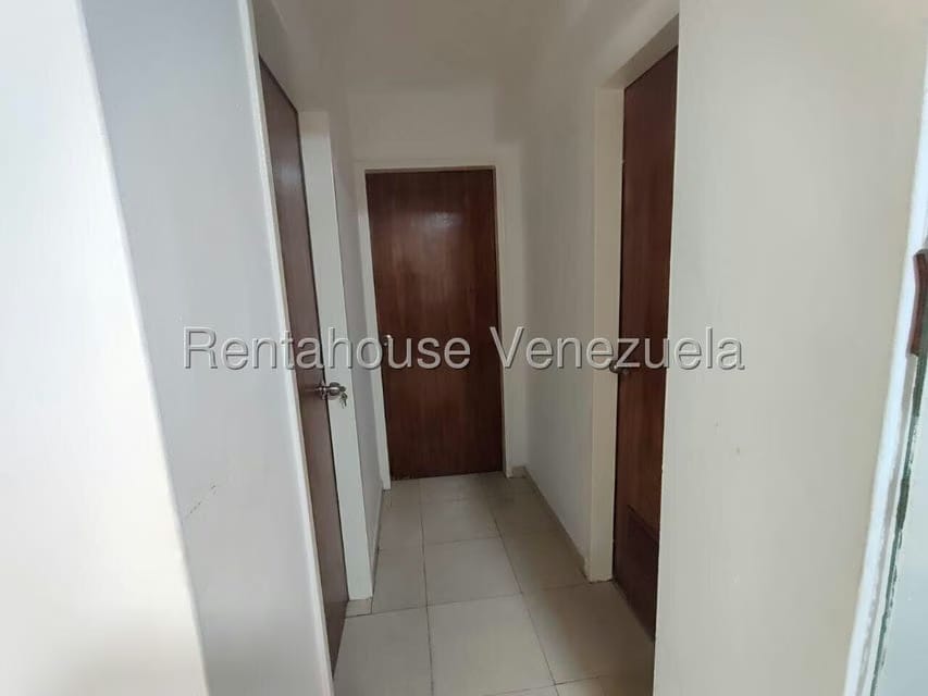 Apartamento (1 Nivel) en Alquiler en Avenida Constitucion, Aragua - 14