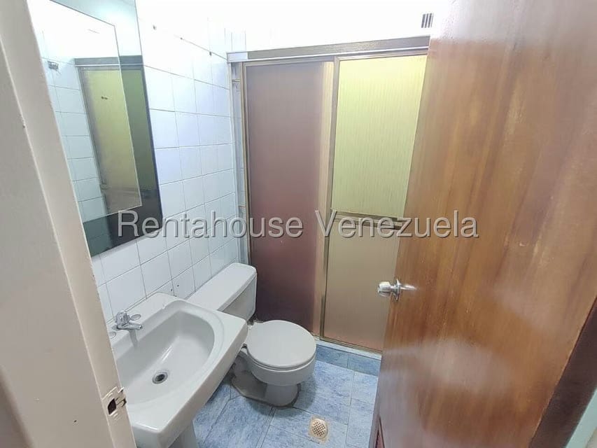Apartamento (1 Nivel) en Alquiler en Avenida Constitucion, Aragua - 15