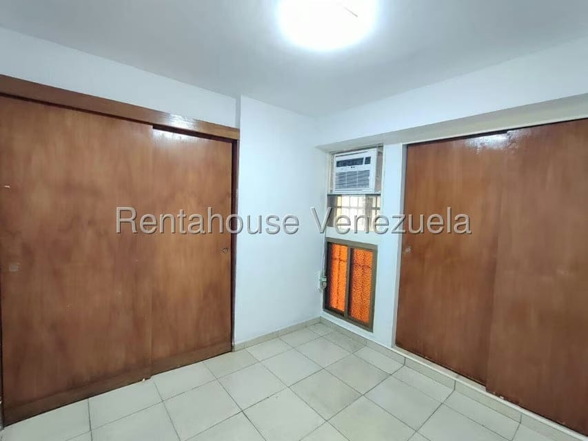 Apartamento (1 Nivel) en Alquiler en Avenida Constitucion, Aragua - 20